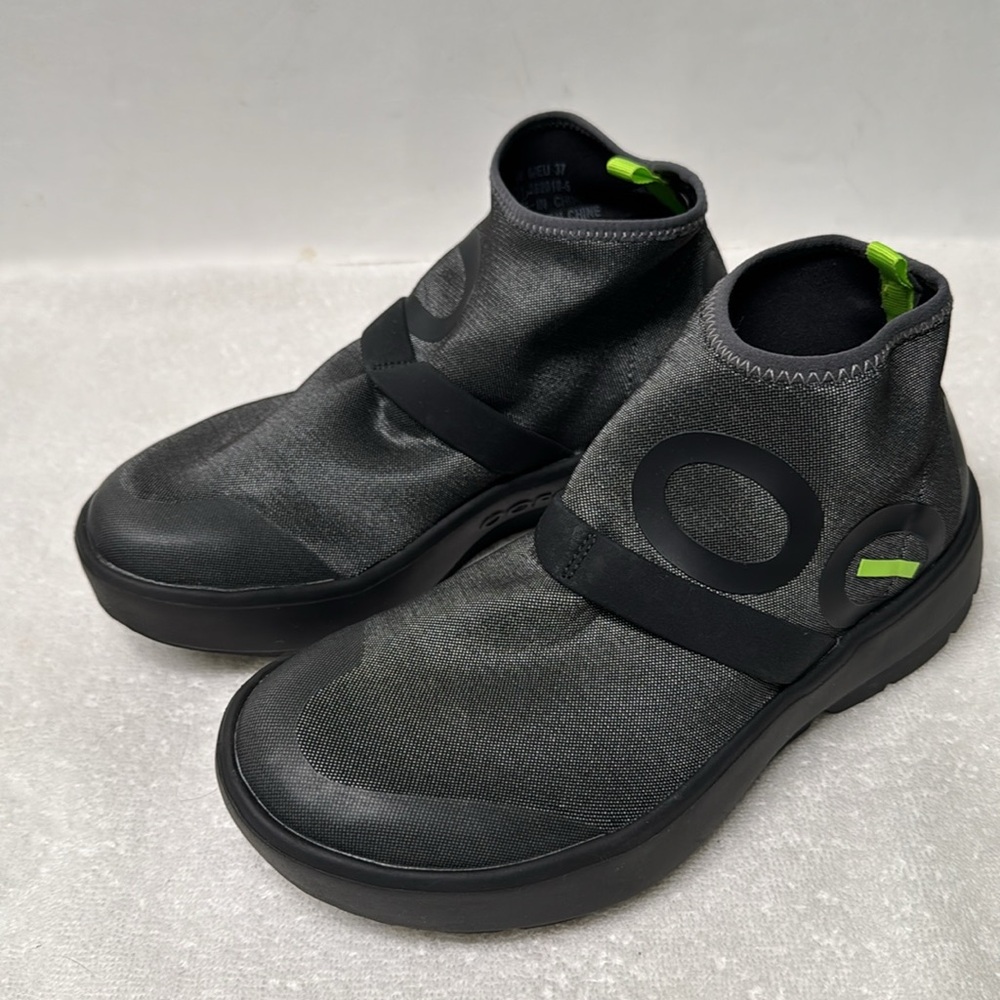 OOFOS OOmg‎ Slip-on High Top Sneakers